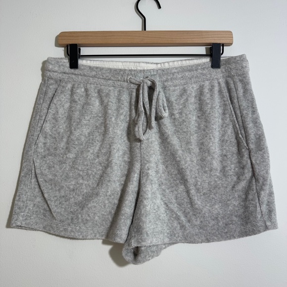 Club Monaco Pants - Club Monaco Gray Fleece Lounge Shorts Size Medium‎